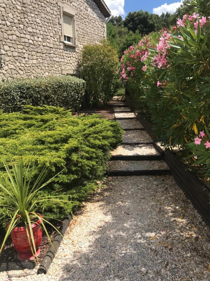 Gîtes Le Mas du Vieux Chêne Salavas Exterior foto